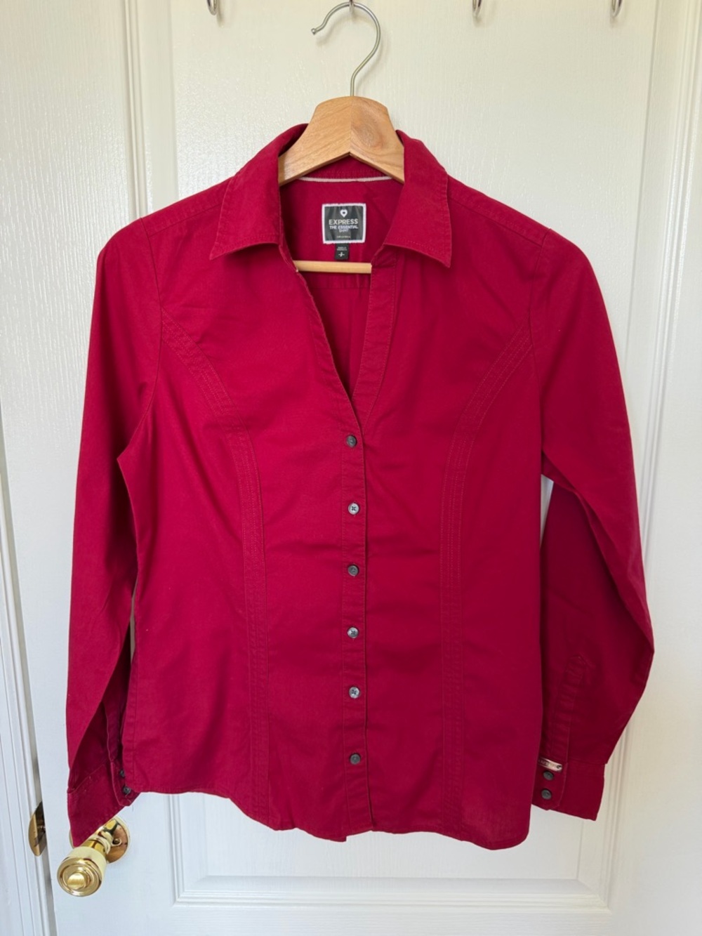 Express Women's Dark Red Button-Down Shirt - Picture 2 of 5